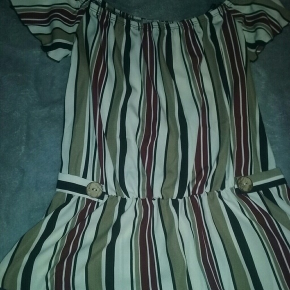 Papaya NWOT Medium Striped Top EUC - Picture 6 of 7
